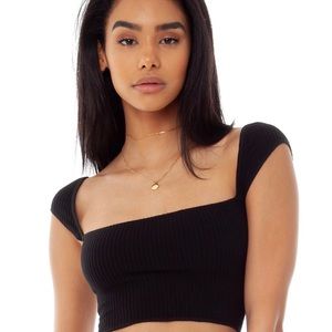 Are You Am I Anke black cap sleeve crop top XS